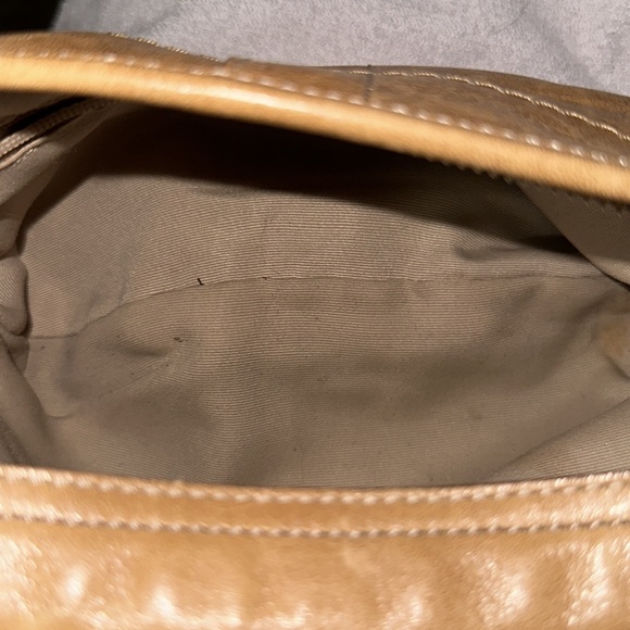 Coach authentic vintage camel tan leather with silver hardware cute lil bag - Picture 9 of 13